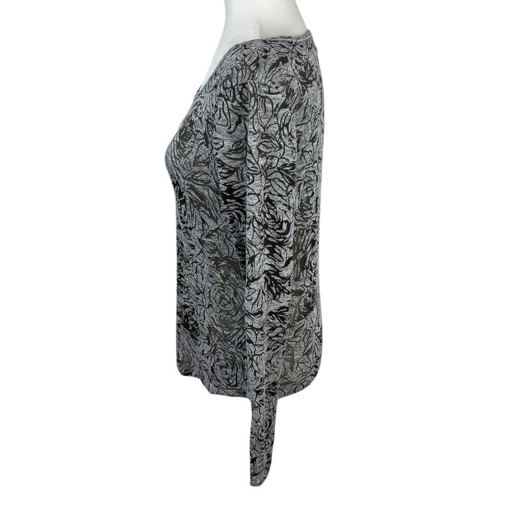 BKE Grey Scoop Neck Long Sleeve Floral Top Size M - Picture 5 of 8
